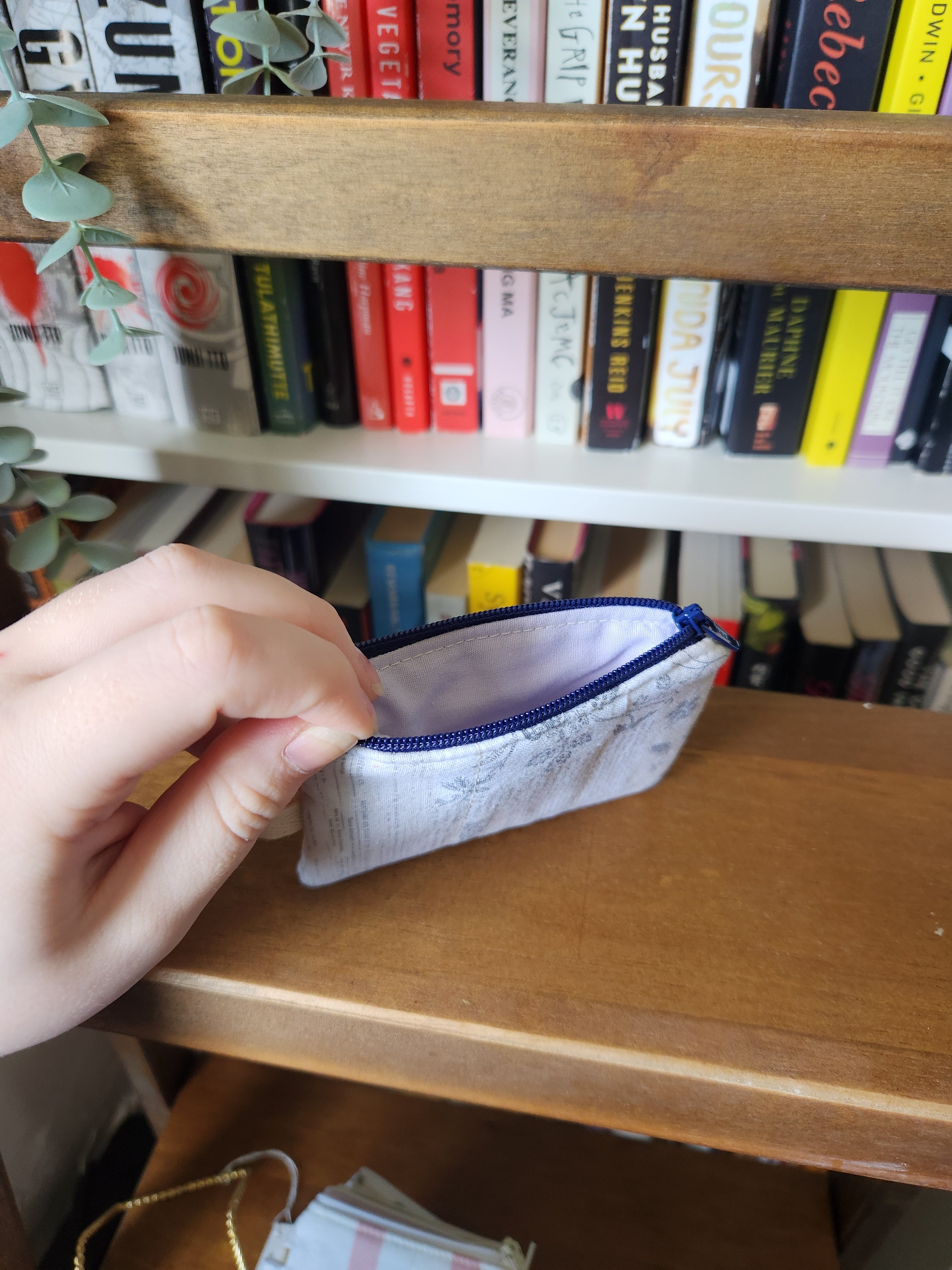 newspaper wallet (blue zipper)